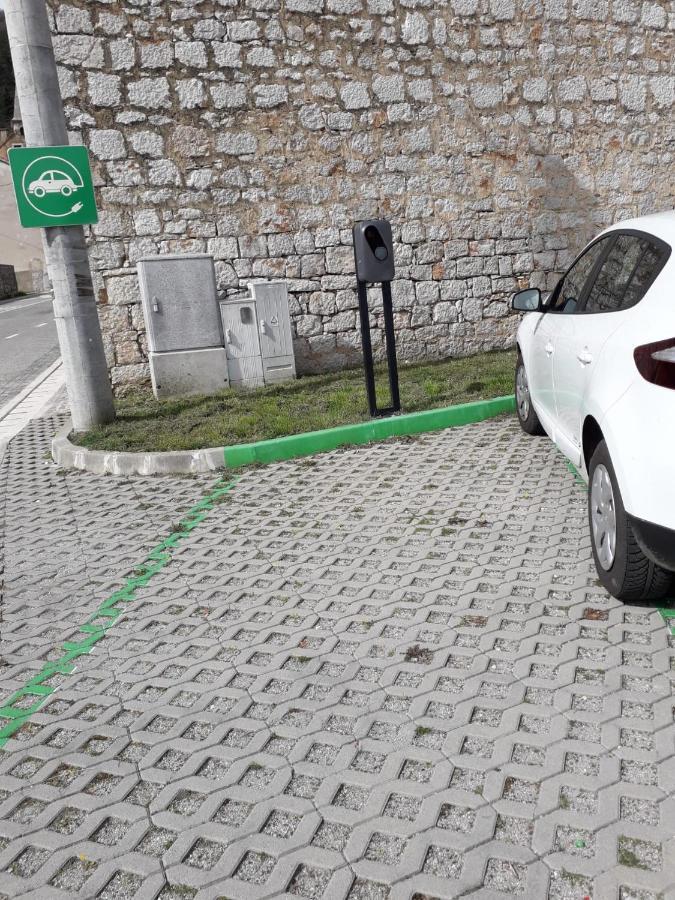 Kuca Za Odmor Varos Villa Vrlika Exterior foto