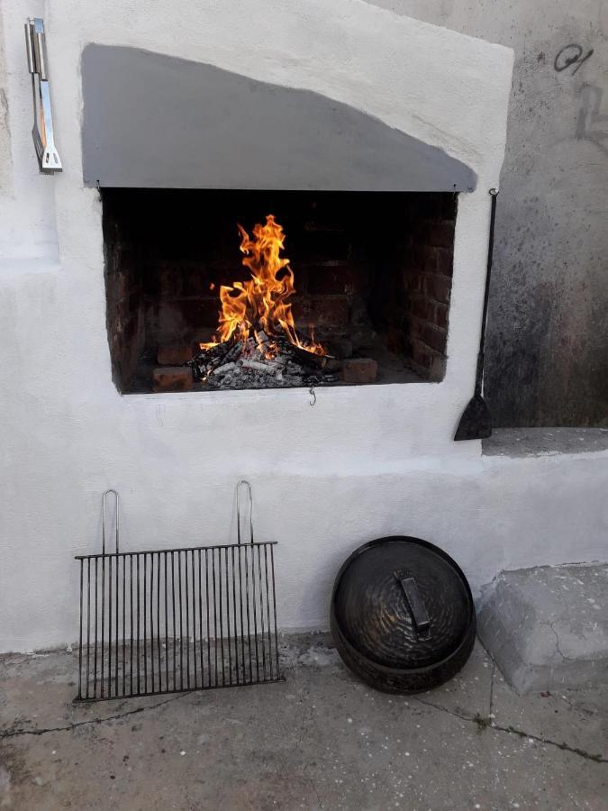 Kuca Za Odmor Varos Villa Vrlika Exterior foto